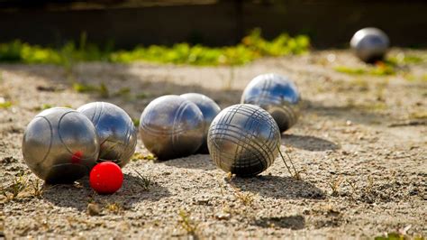 Pétanque .